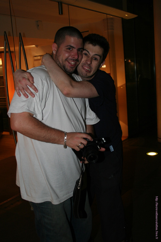 2 003